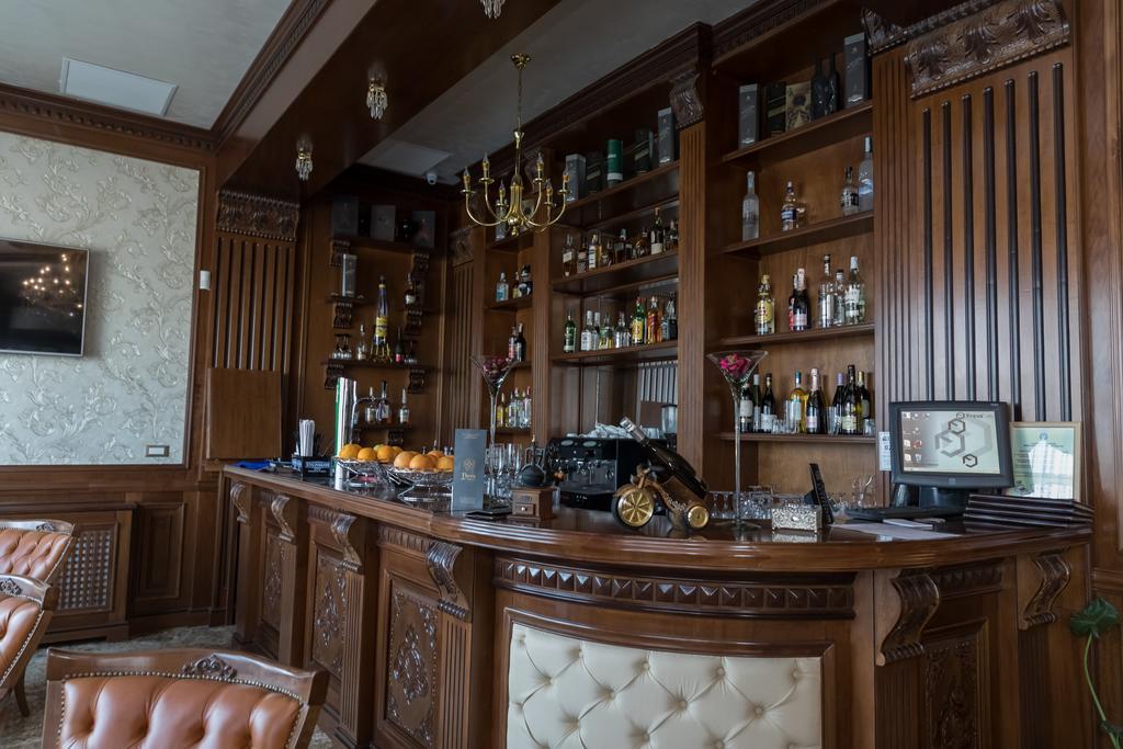 Hotel Giuliano Bragadiru Экстерьер фото